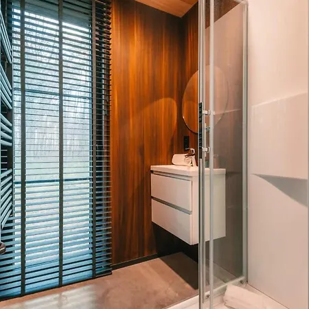בית נופש Huswell - Cozy Forest Cabinet With Private Hot Tub *