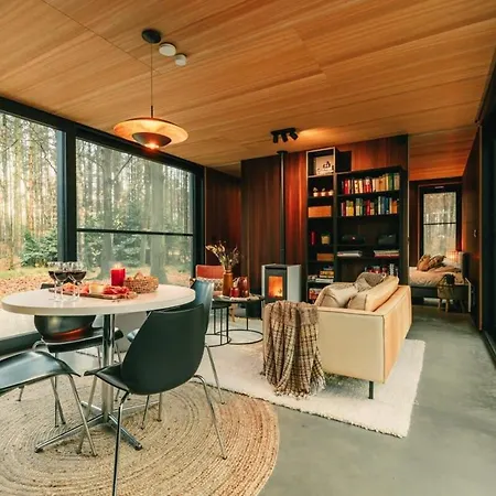 בית נופש Huswell - Cozy Forest Cabinet With Private Hot Tub *